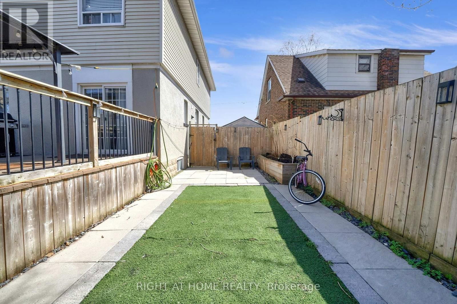 244 OSHAWA BOULEVARD Image 32