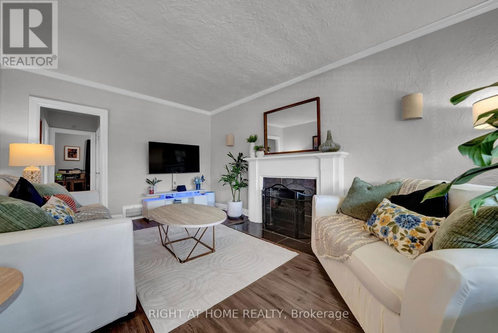 244 OSHAWA BOULEVARD Image 4