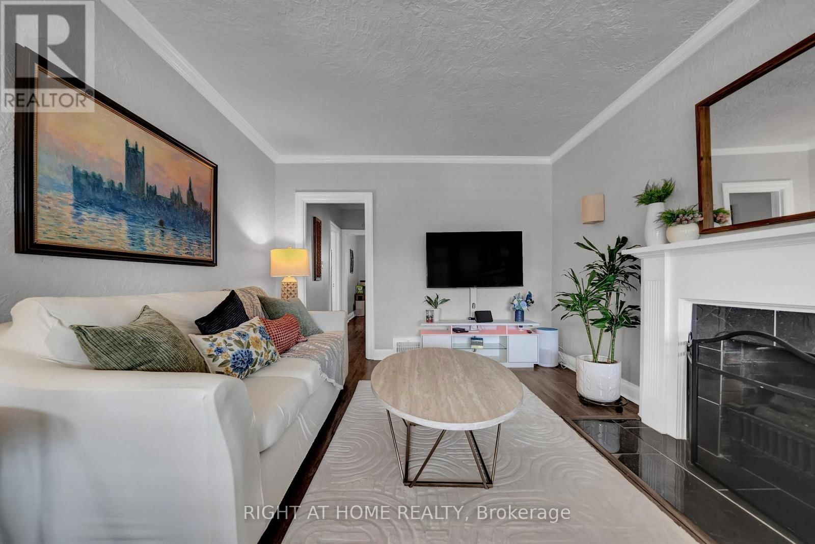 244 OSHAWA BOULEVARD Image 5