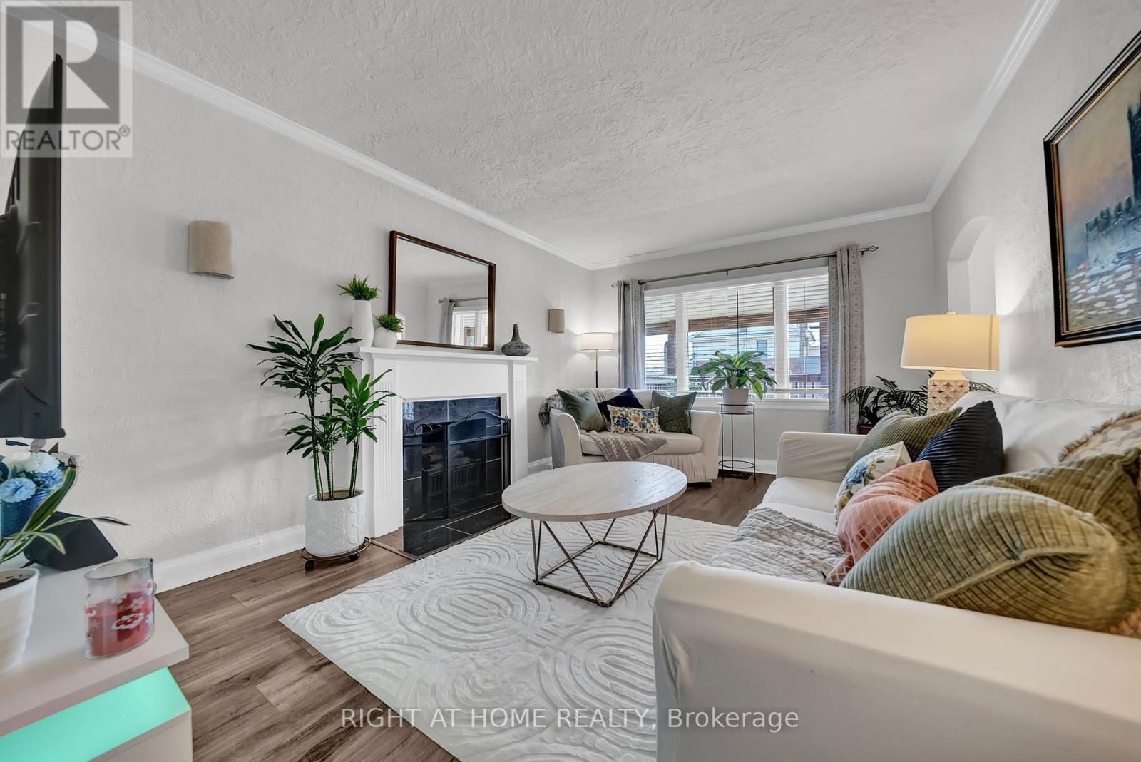244 OSHAWA BOULEVARD Image 6