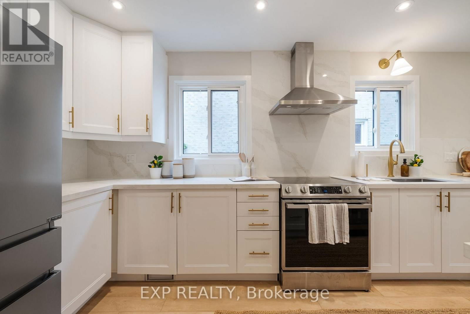 24 GLENMORE DRIVE Image 12