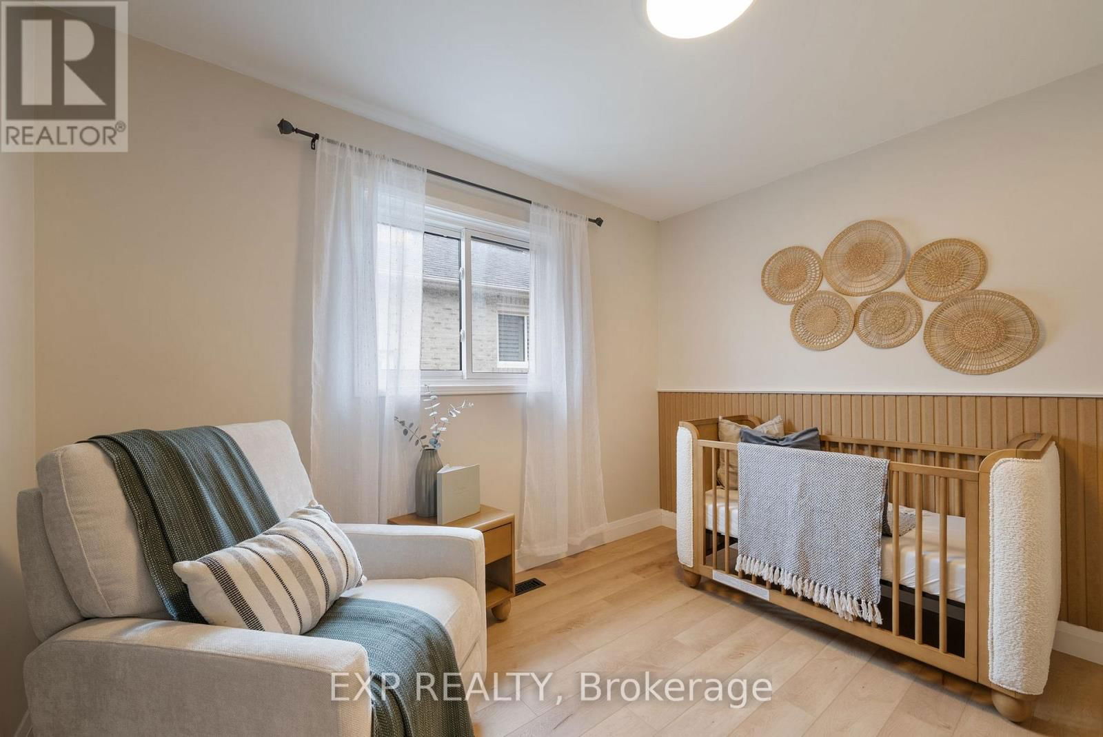 24 GLENMORE DRIVE Image 18