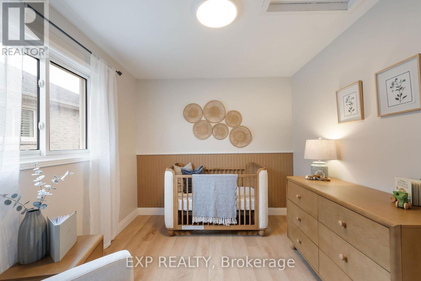 24 GLENMORE DRIVE Image 20