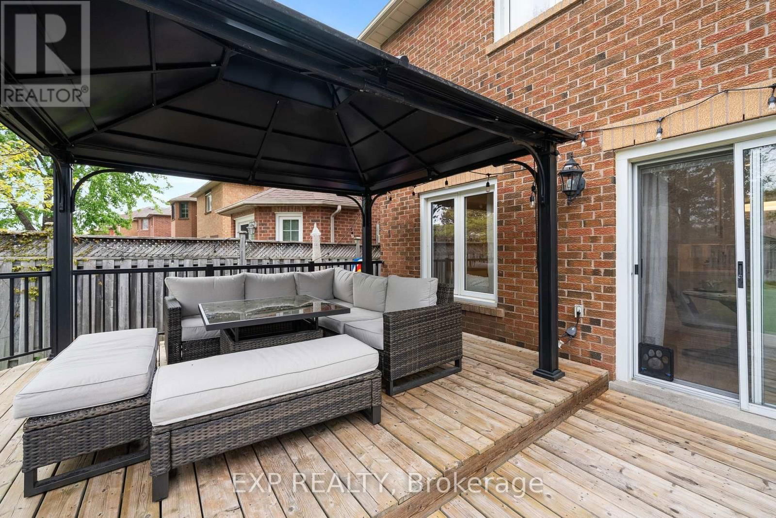 24 GLENMORE DRIVE Image 32