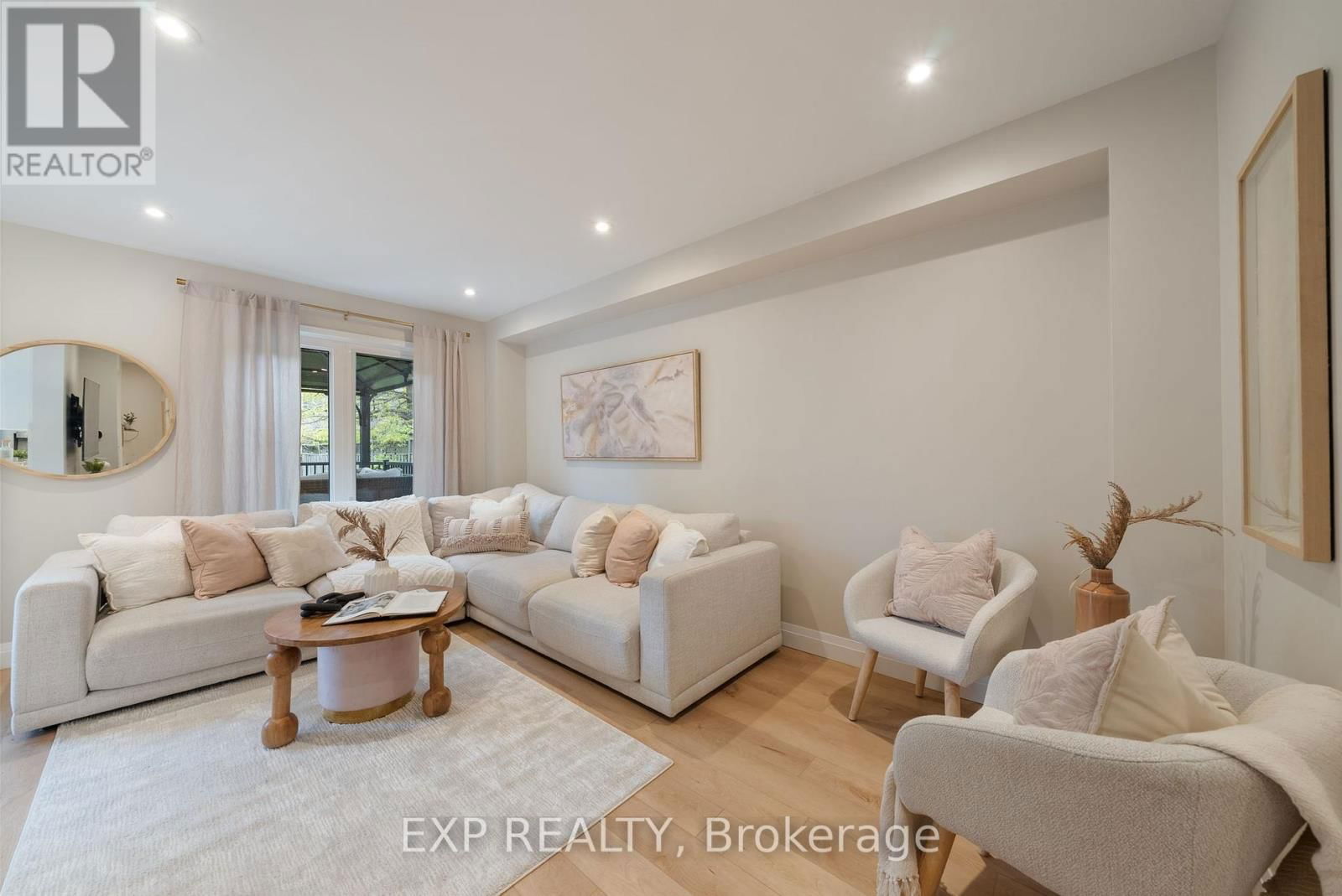 24 GLENMORE DRIVE Image 5