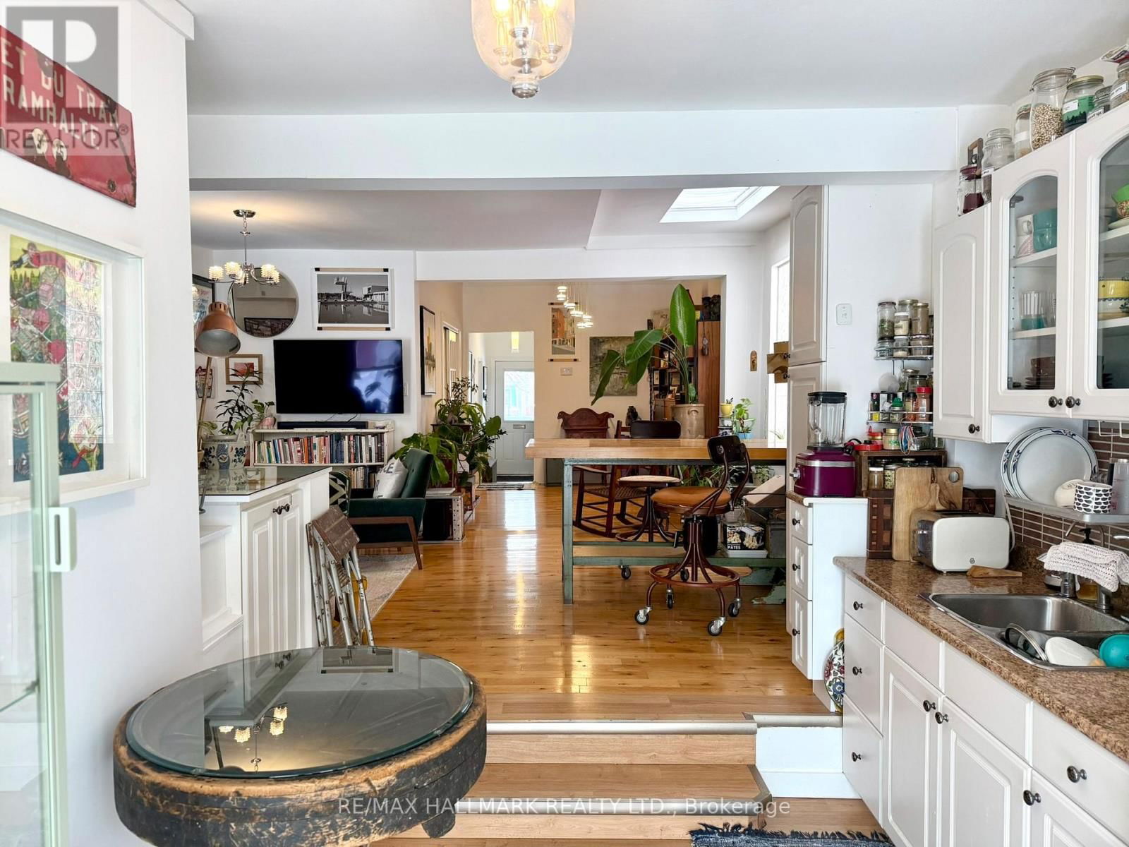 161 ASHDALE AVENUE Image 22