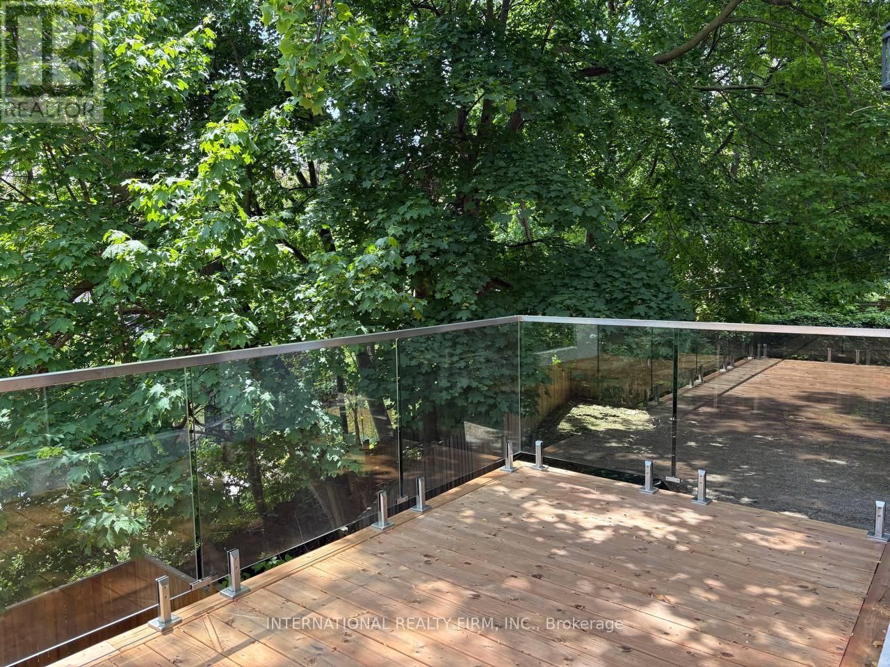 19 IVY AVENUE Image 15