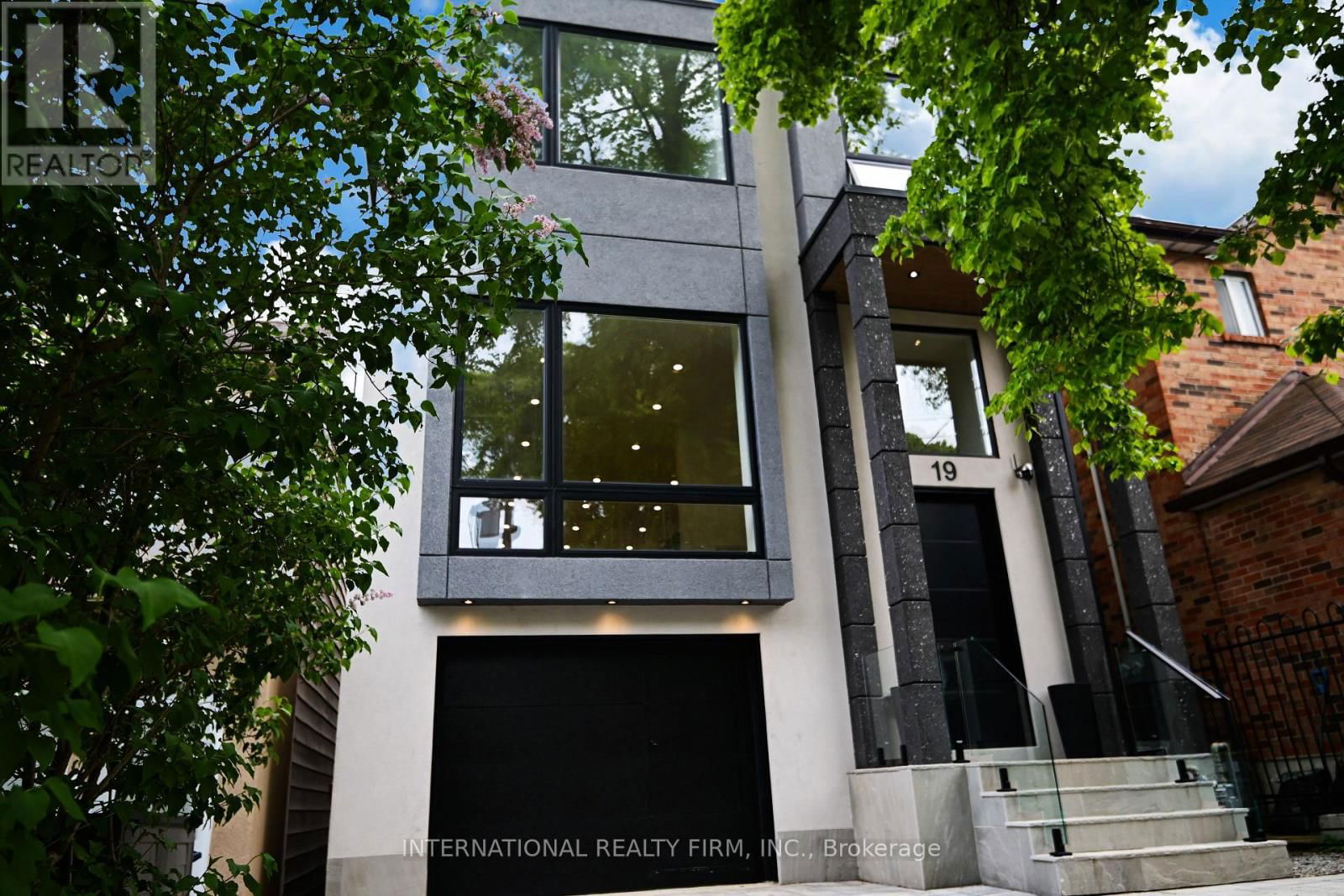19 IVY AVENUE Image 2