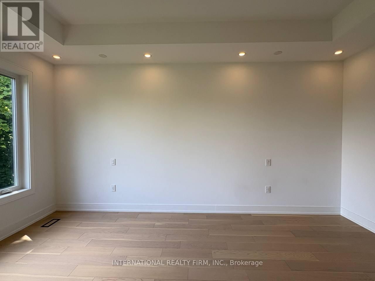 19 IVY AVENUE Image 24