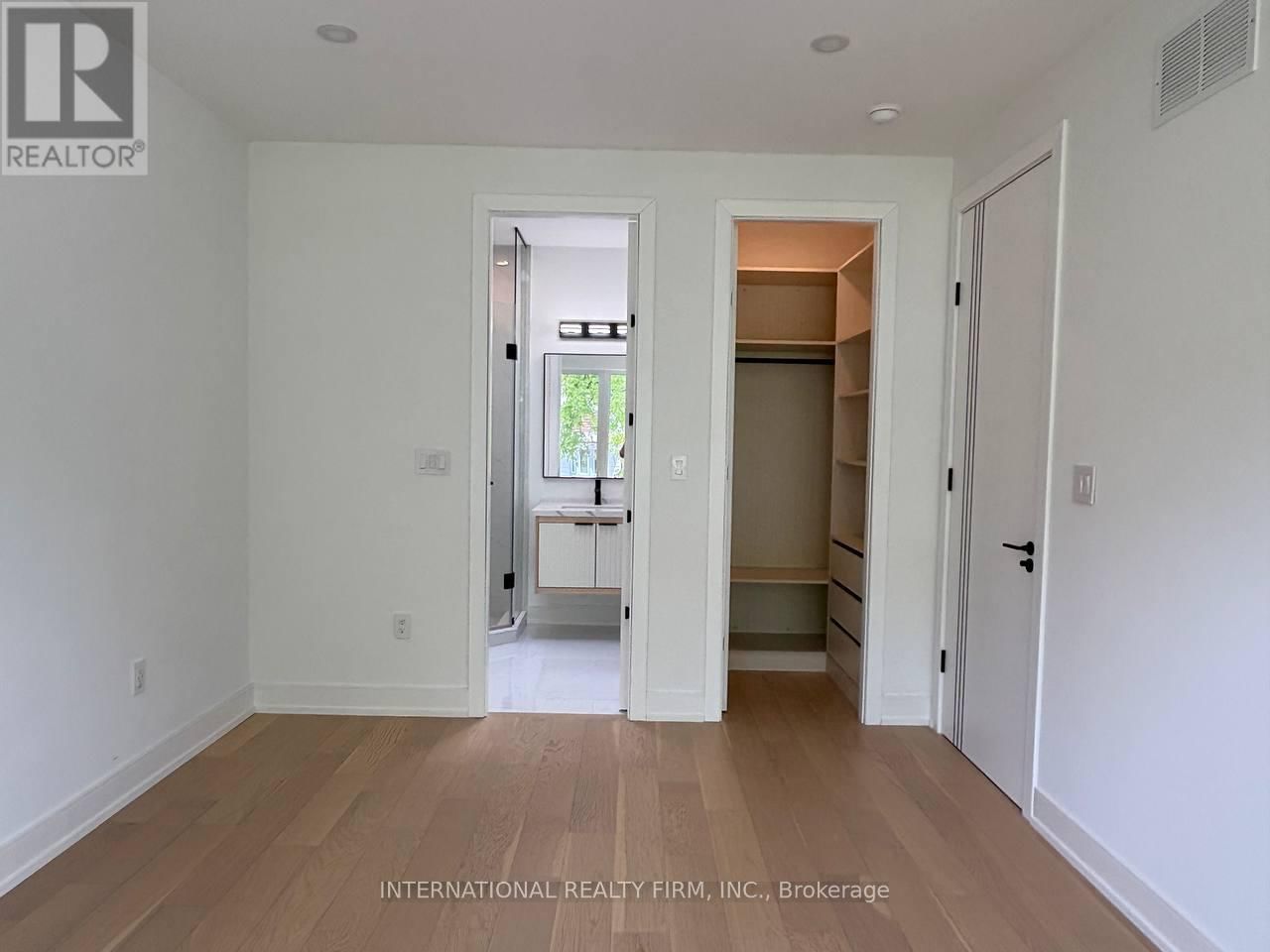 19 IVY AVENUE Image 33