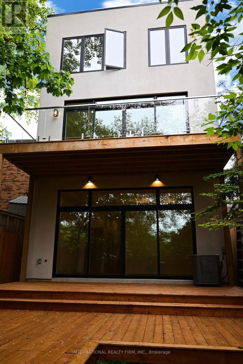 19 IVY AVENUE Image 47