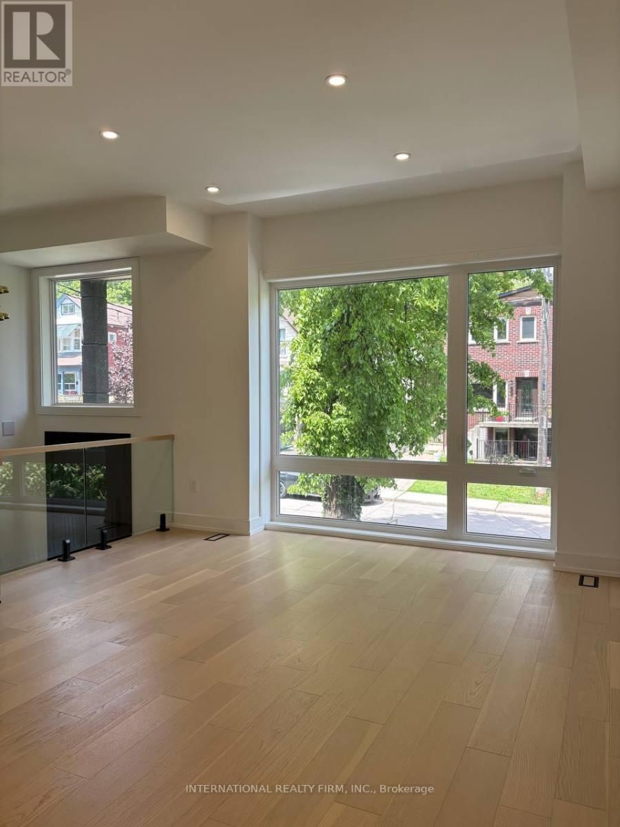 19 IVY AVENUE Image 5