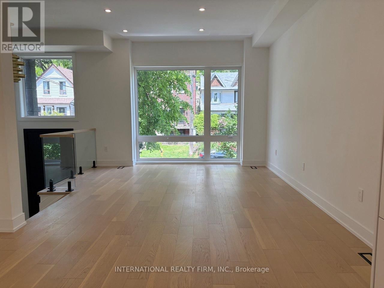 19 IVY AVENUE Image 6