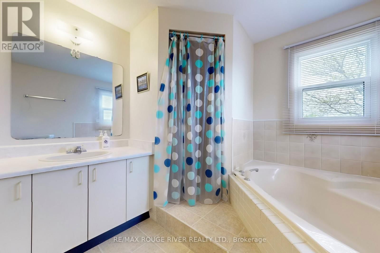 936 RAMBLEBERRY AVENUE Image 23