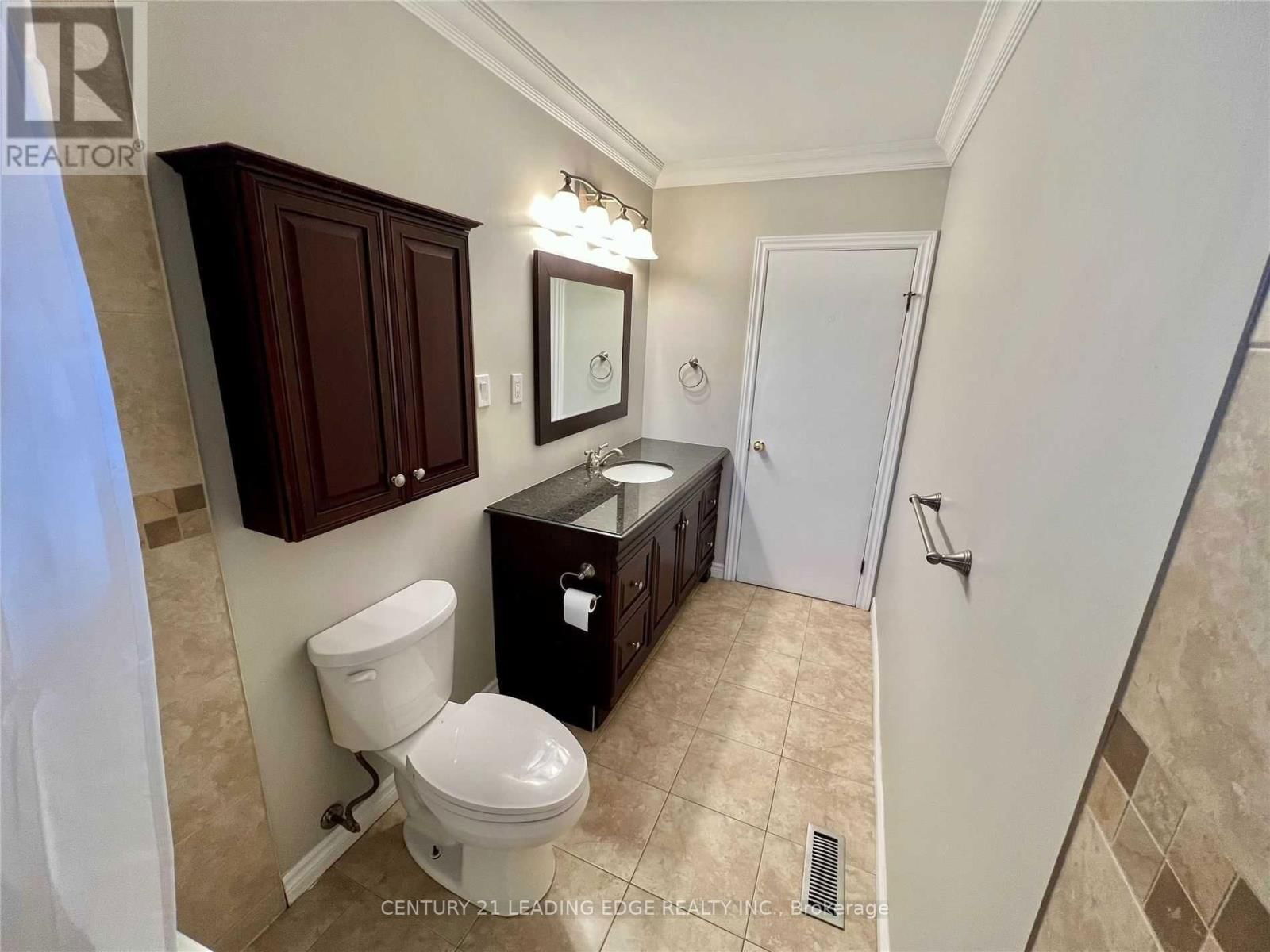 Main - 214 GIBBONS STREET Image 11