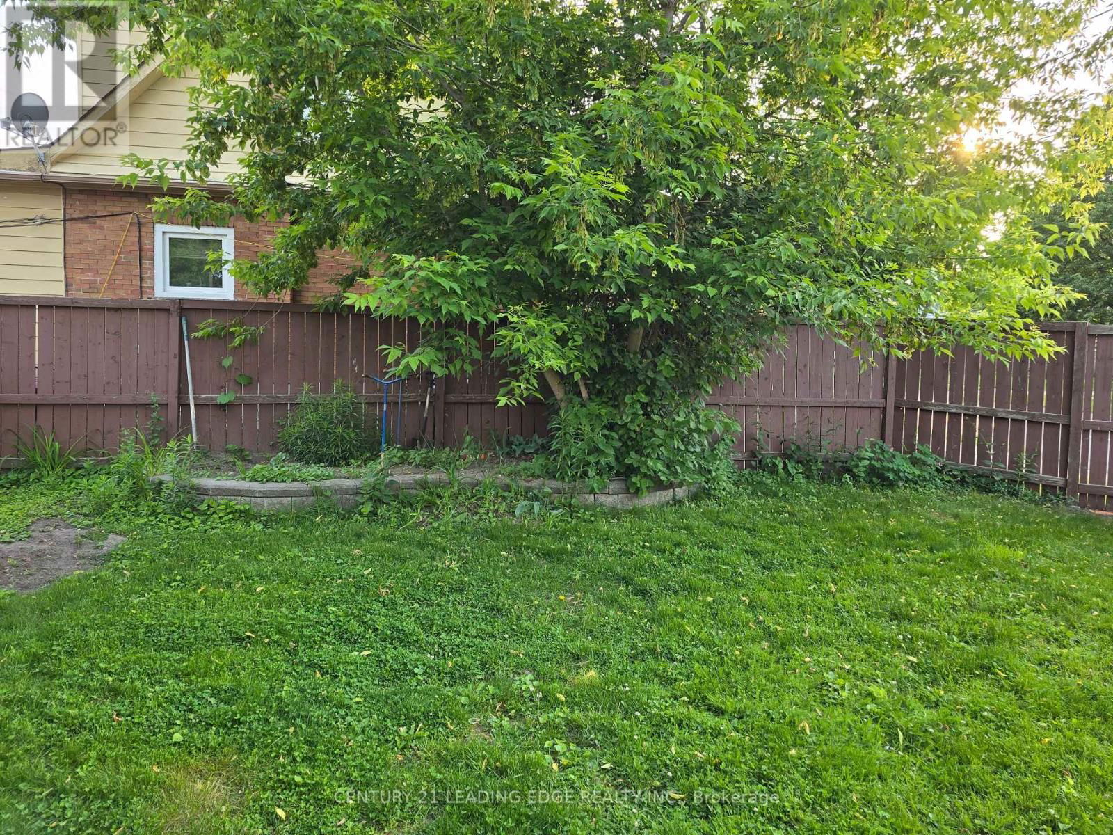 Main - 214 GIBBONS STREET Image 14