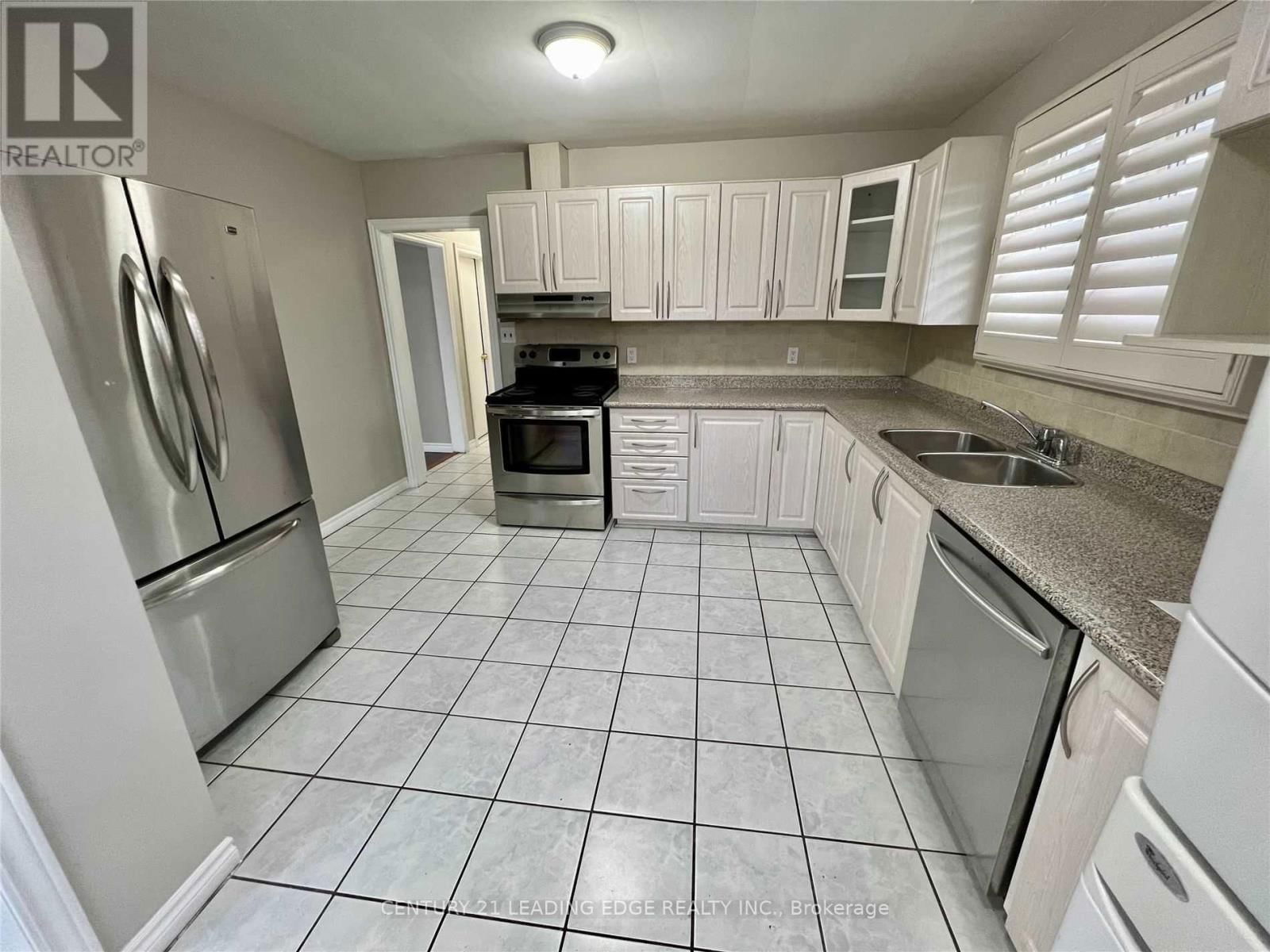 Main - 214 GIBBONS STREET Image 7
