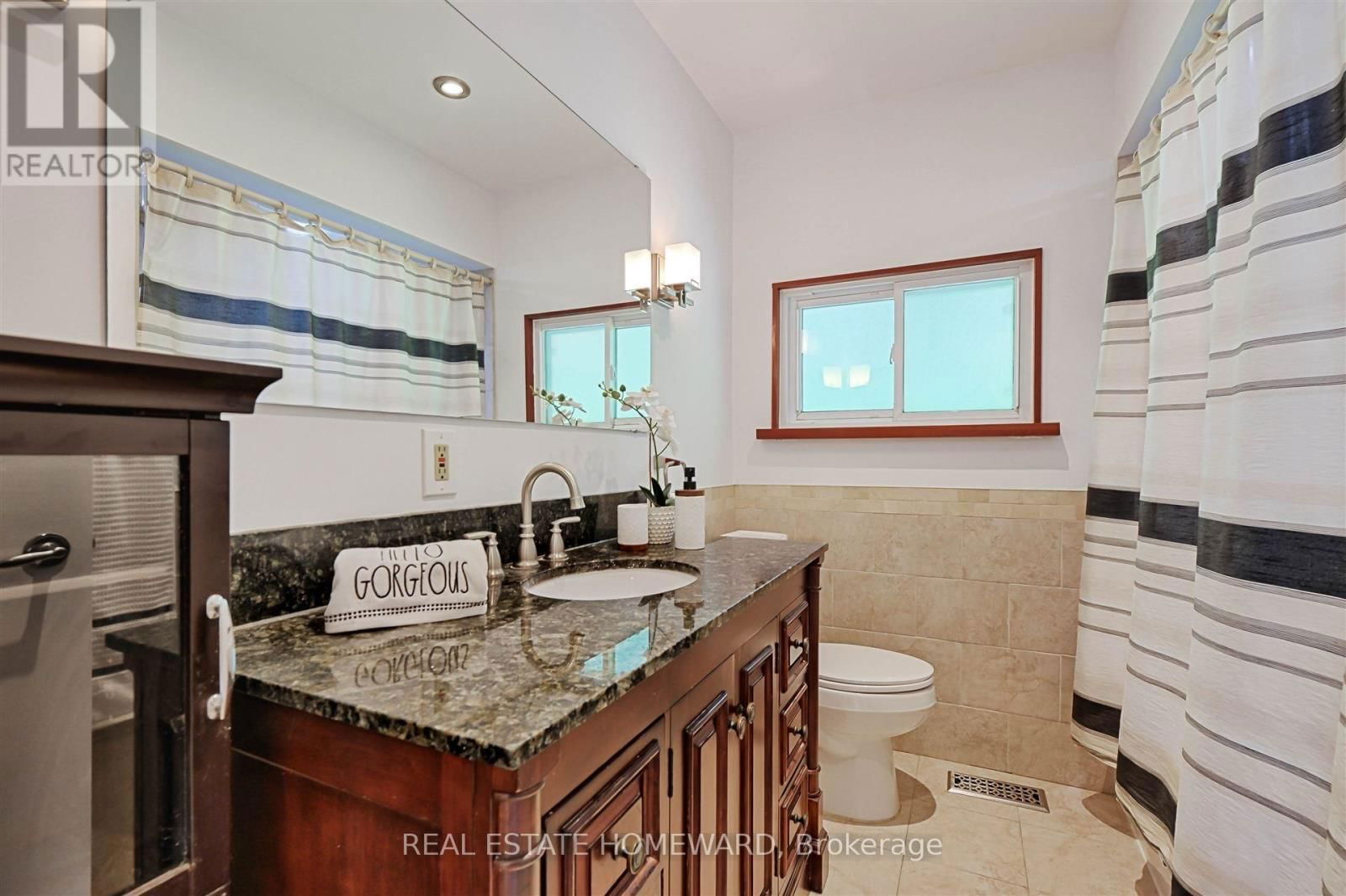8 BURNVIEW CRESCENT Image 18