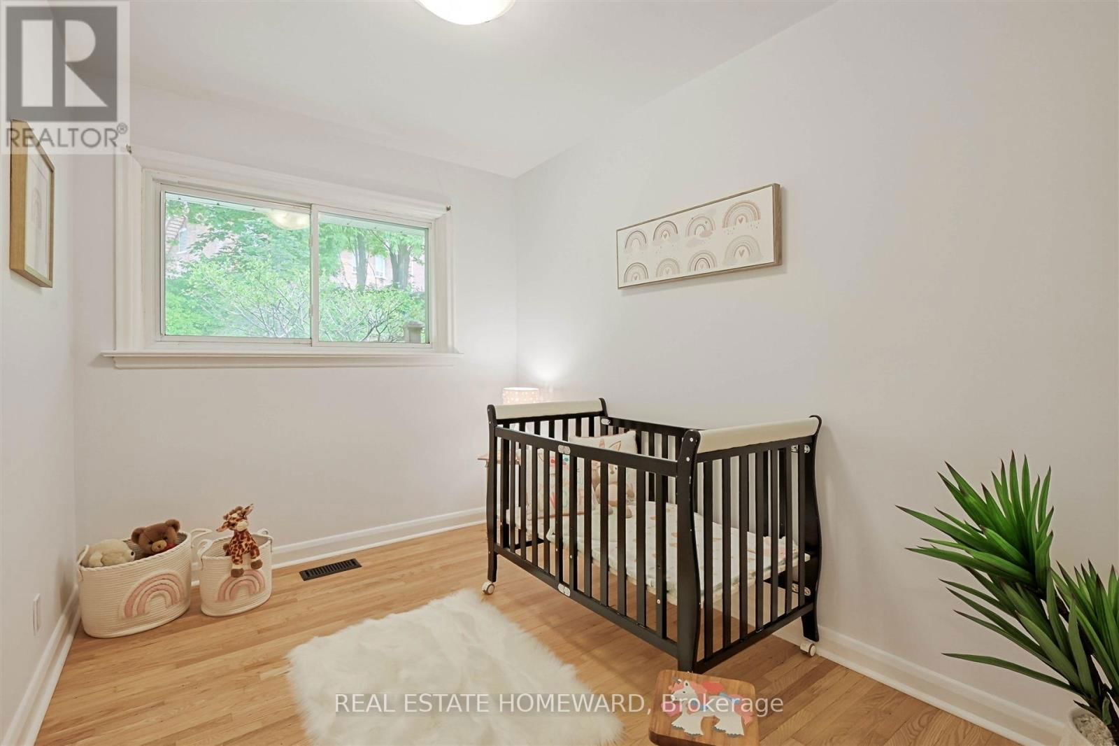 8 BURNVIEW CRESCENT Image 21