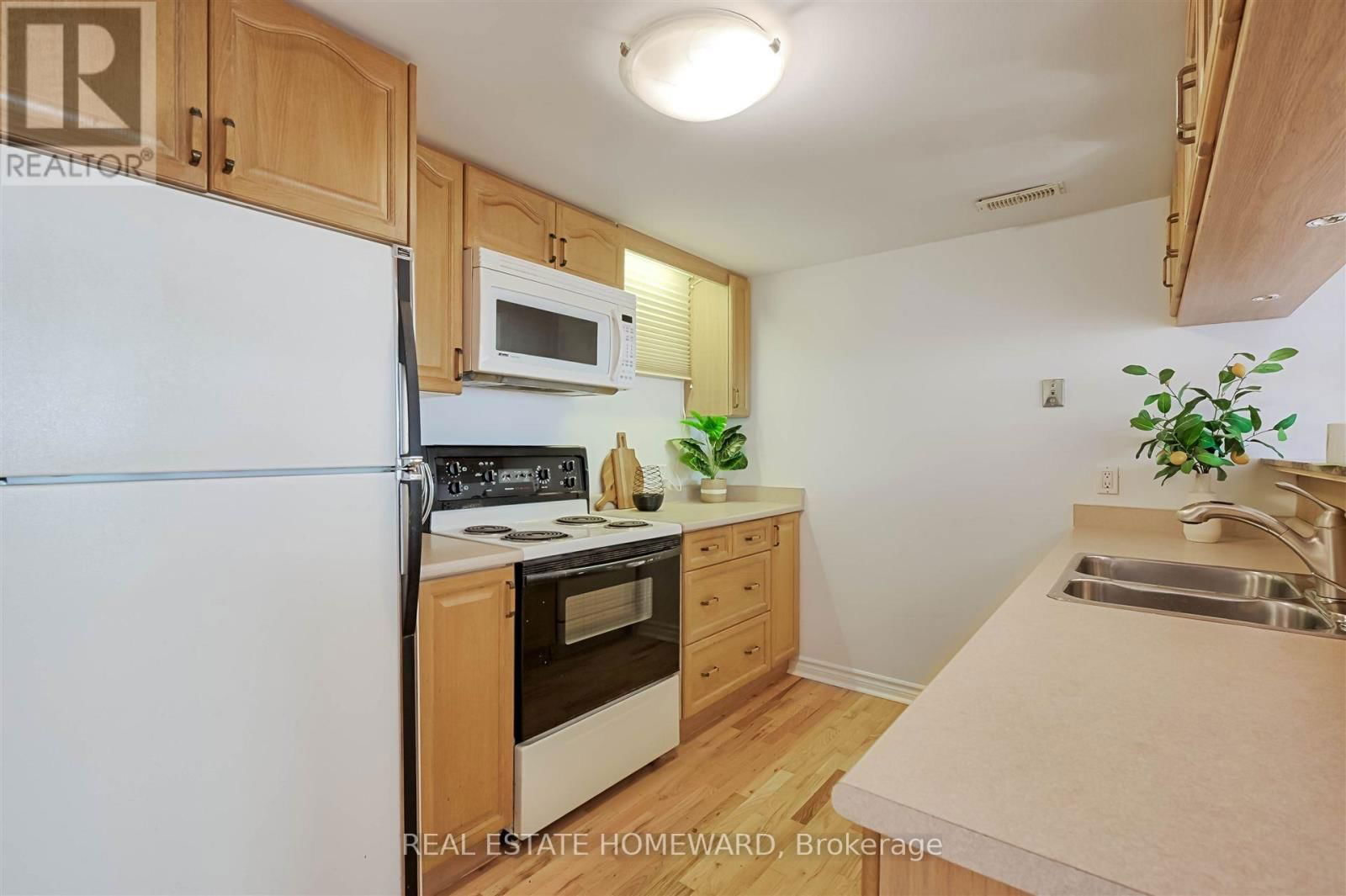 8 BURNVIEW CRESCENT Image 25