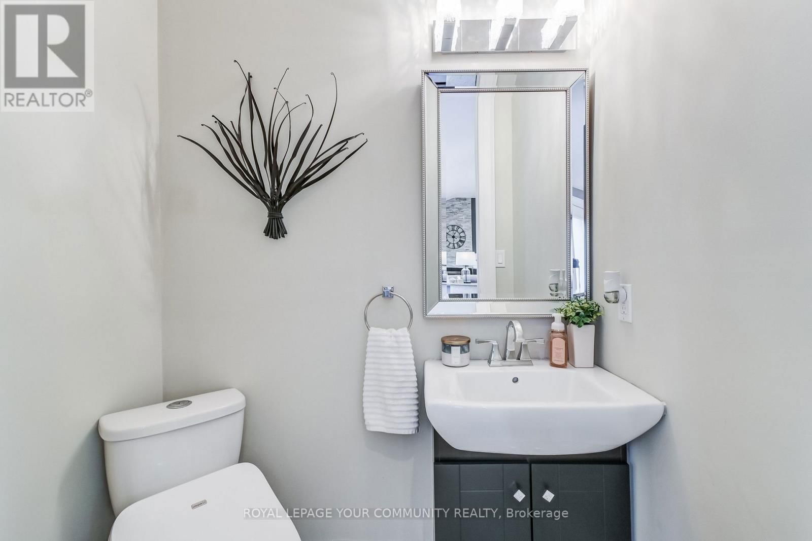54 MONTGOMERY AVENUE Image 20
