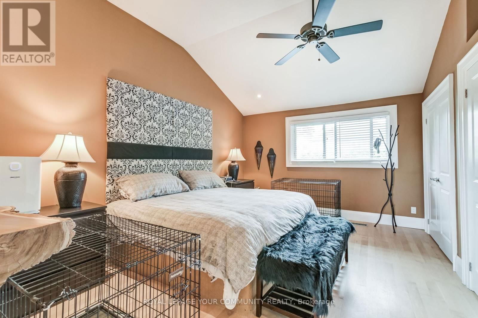 54 MONTGOMERY AVENUE Image 21