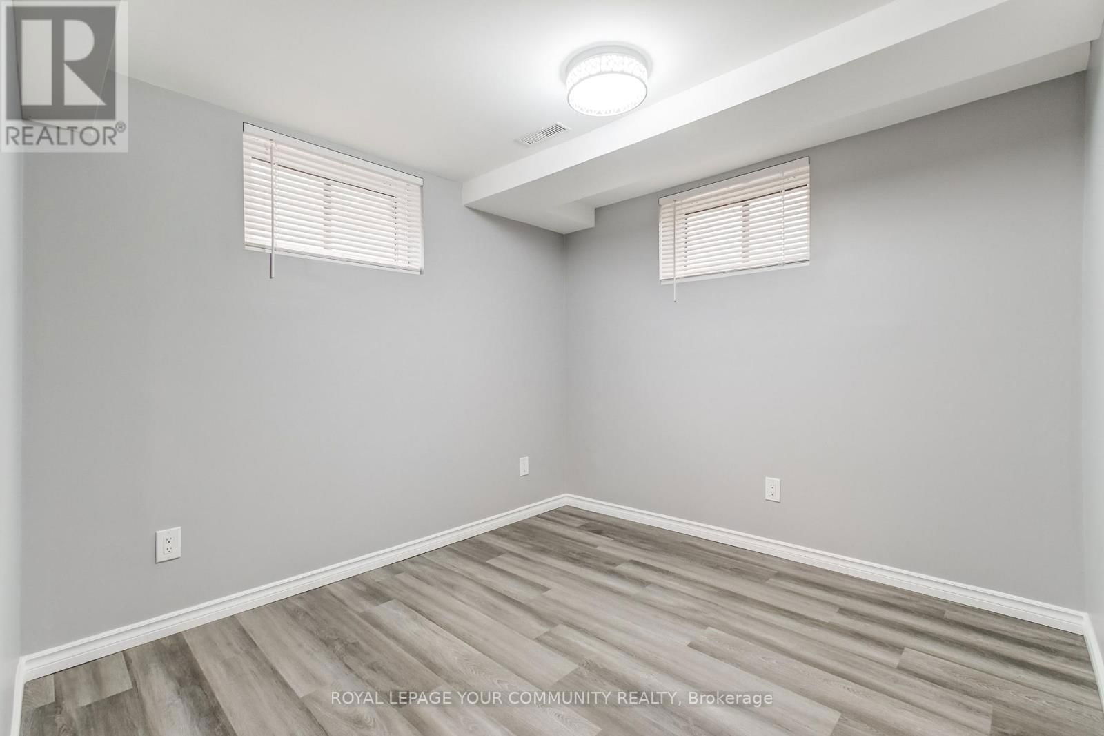 54 MONTGOMERY AVENUE Image 29