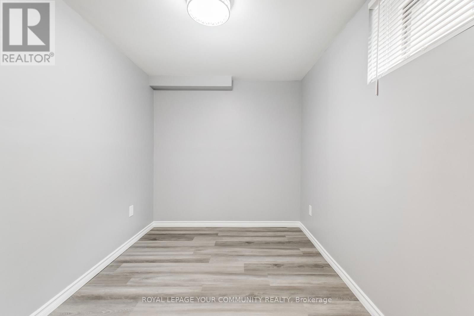 54 MONTGOMERY AVENUE Image 30