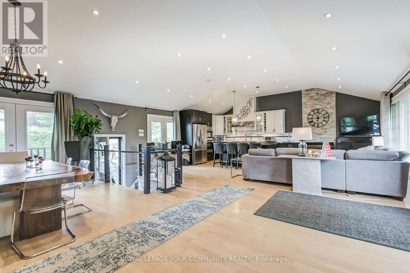 54 MONTGOMERY AVENUE Image 8