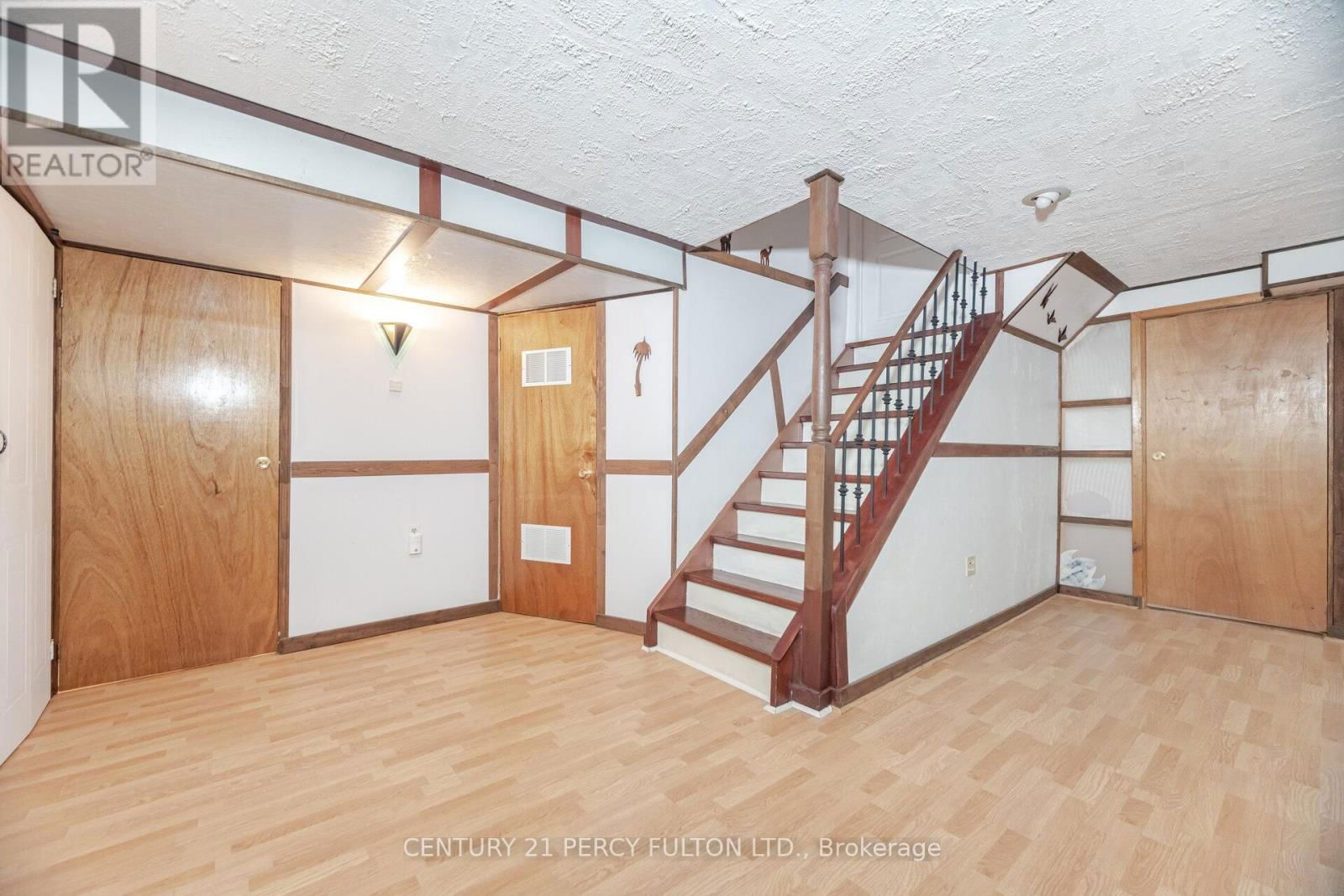 14 GILLINGHAM STREET Image 25