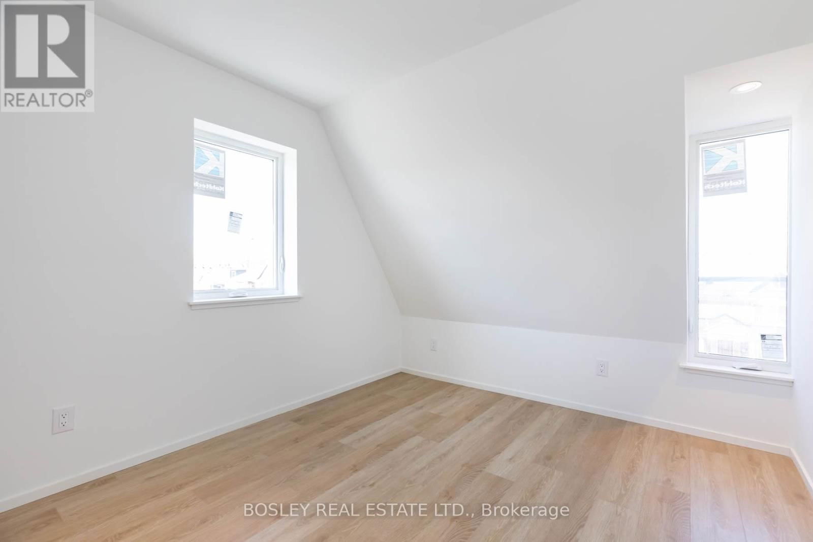 Suite 4 - 2165A GERRARD STREET EAST Image 21