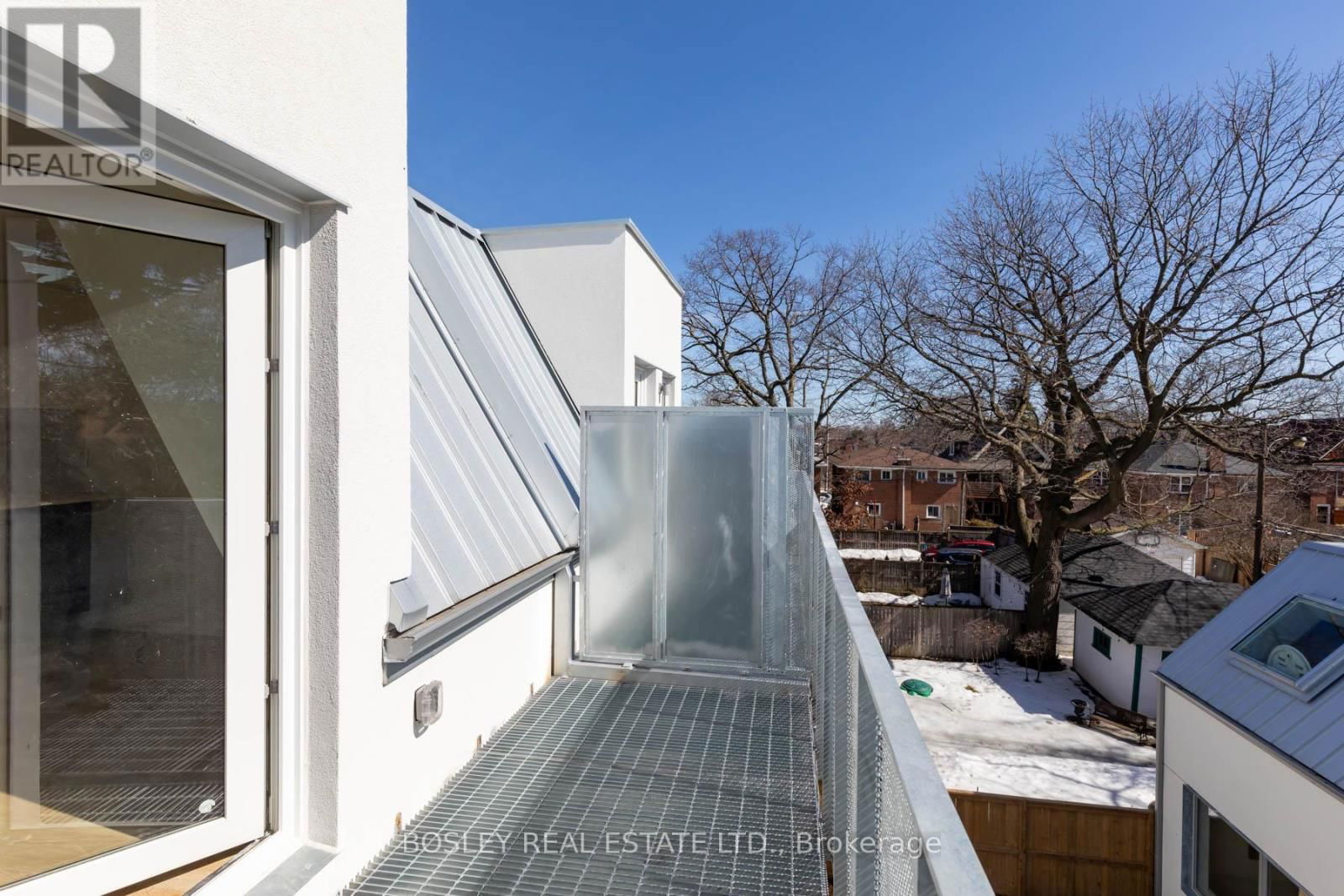 Suite 4 - 2165A GERRARD STREET EAST Image 30