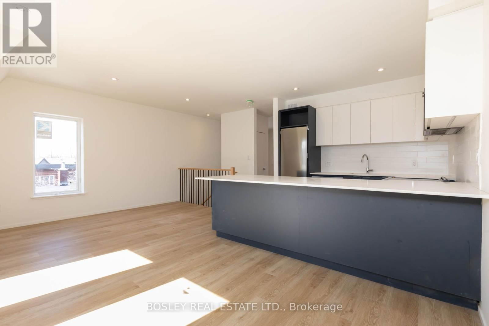 Suite 4 - 2165A GERRARD STREET EAST Image 6