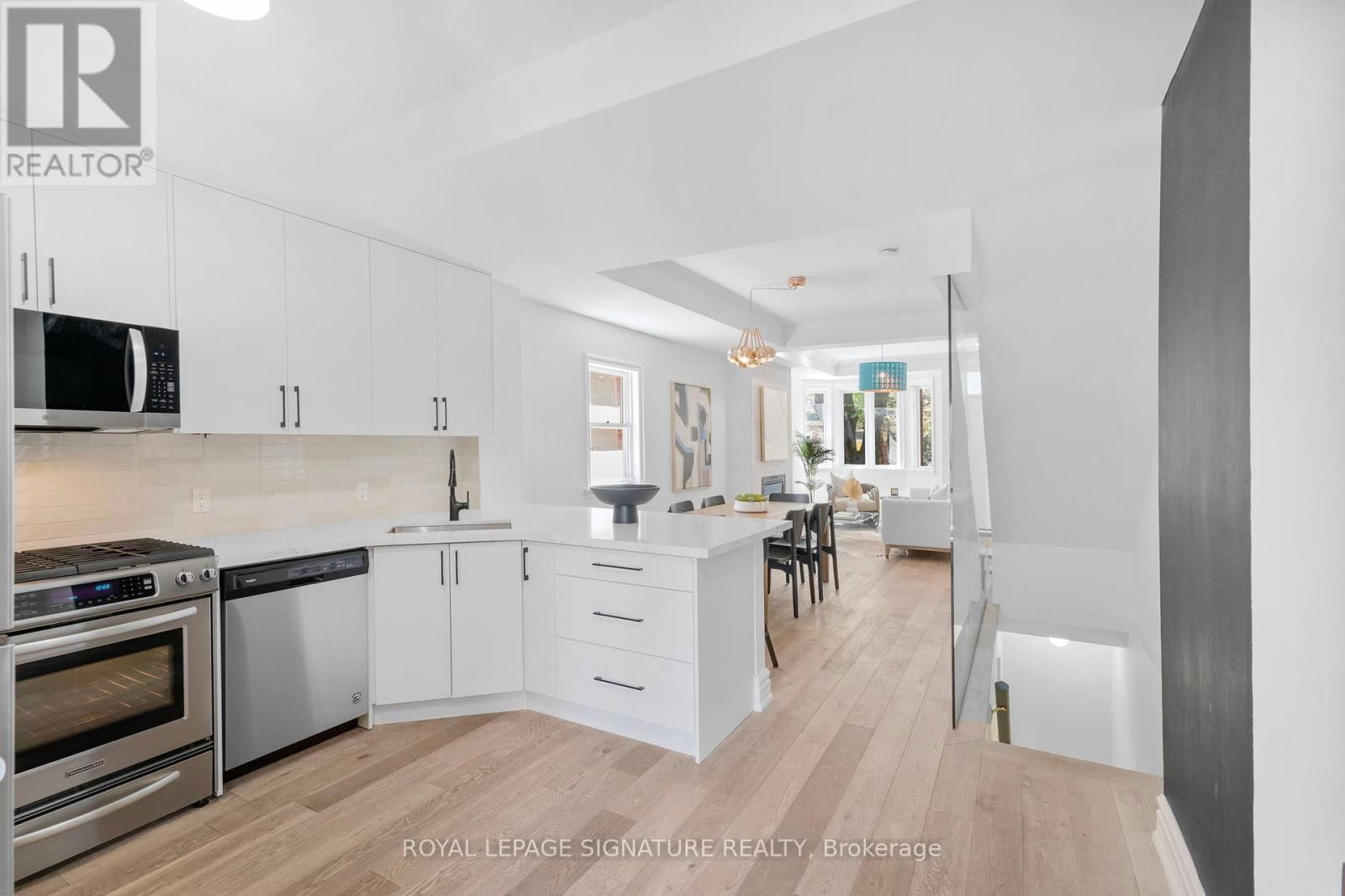 15 BOULTON AVENUE Image 14