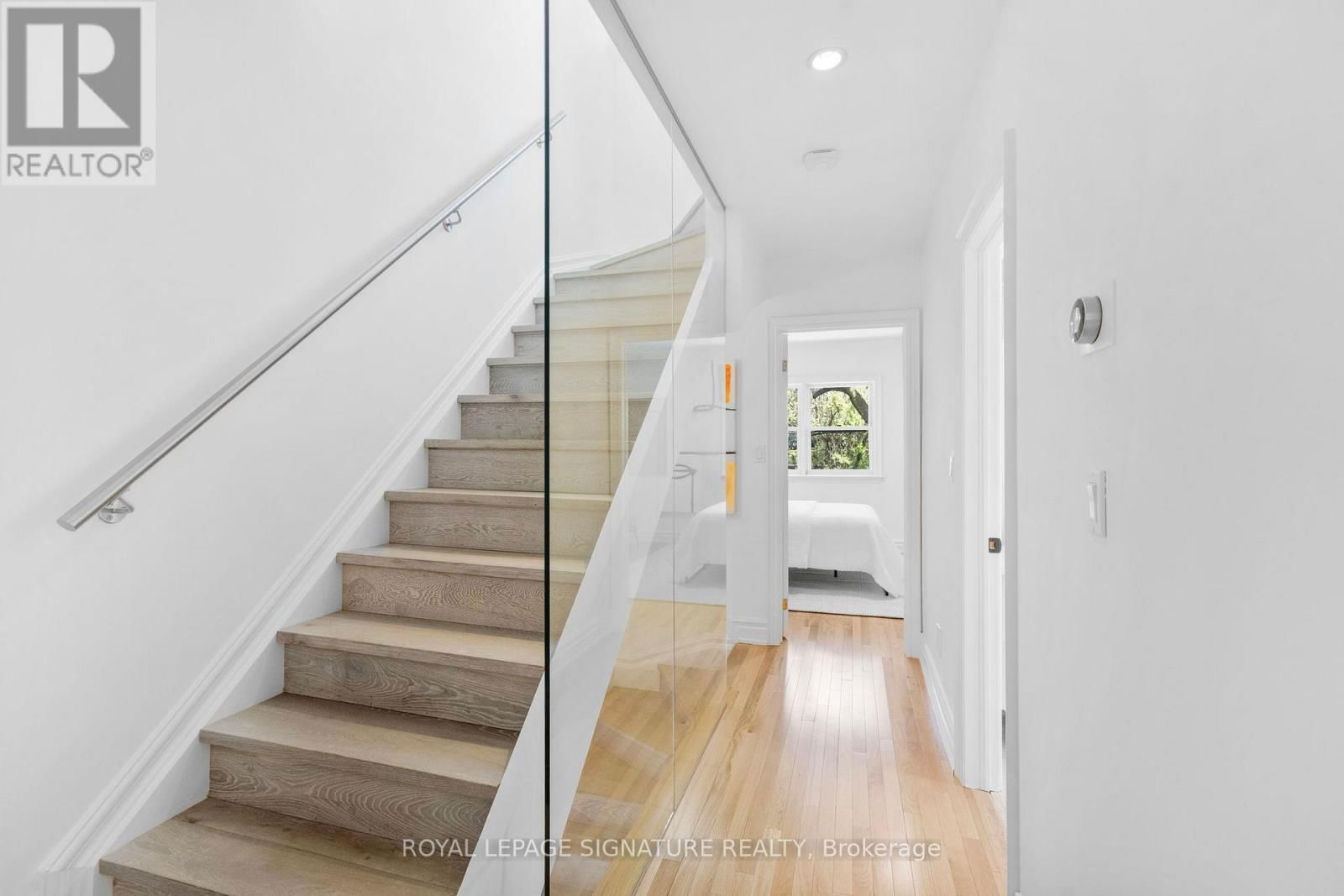 15 BOULTON AVENUE Image 19