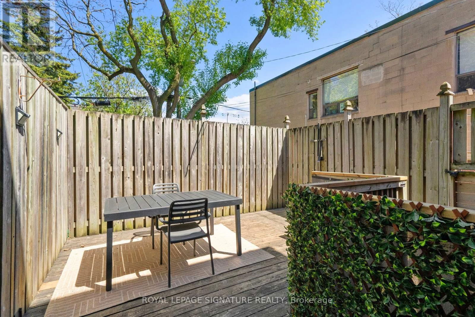 15 BOULTON AVENUE Image 23
