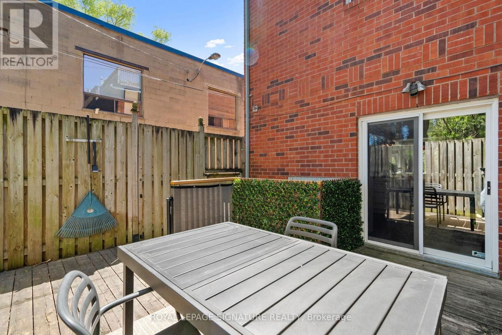 15 BOULTON AVENUE Image 25