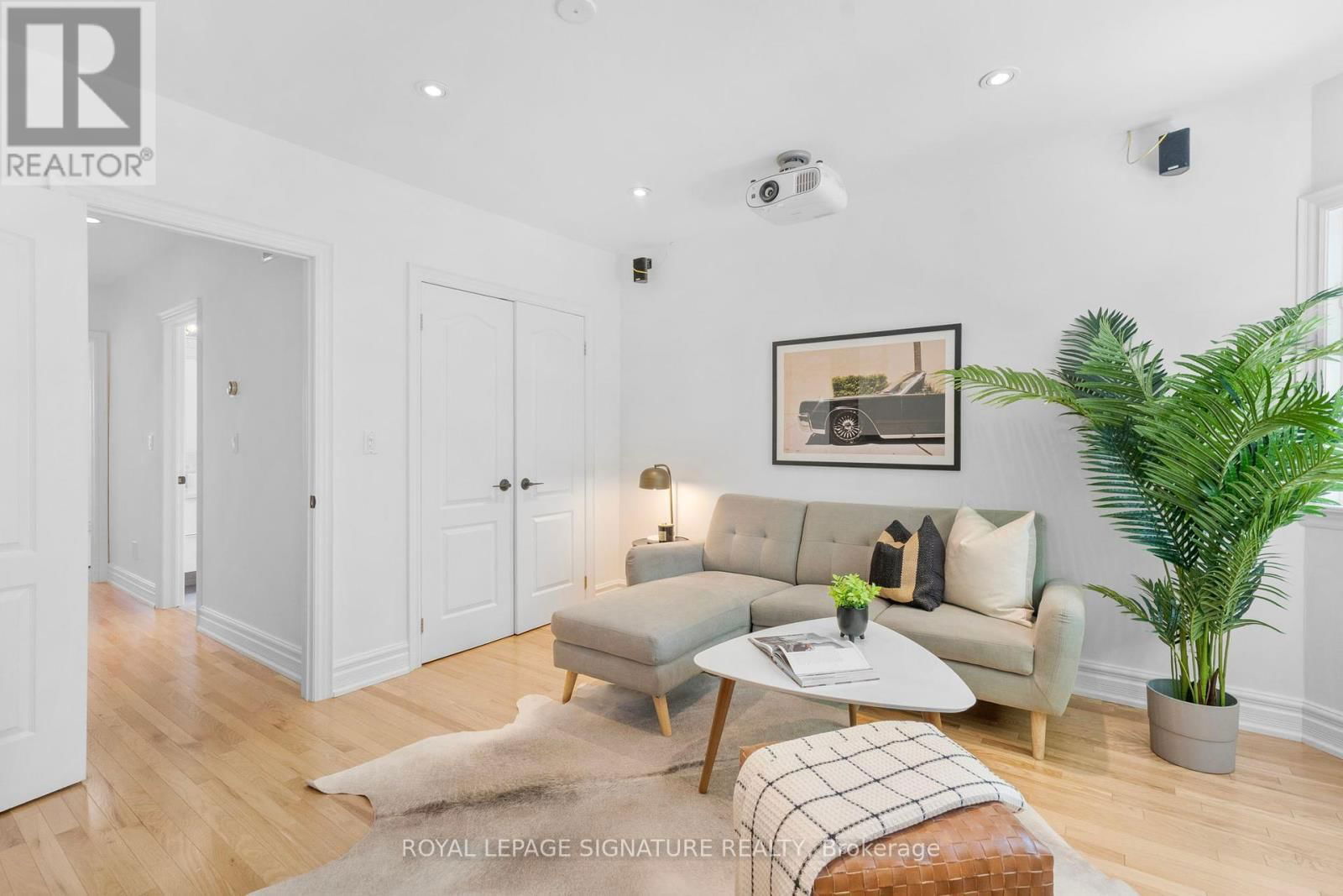 15 BOULTON AVENUE Image 26