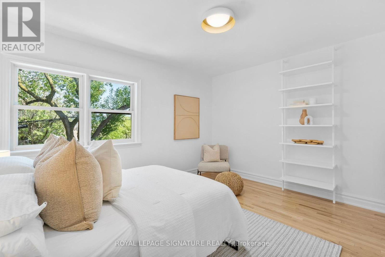 15 BOULTON AVENUE Image 31