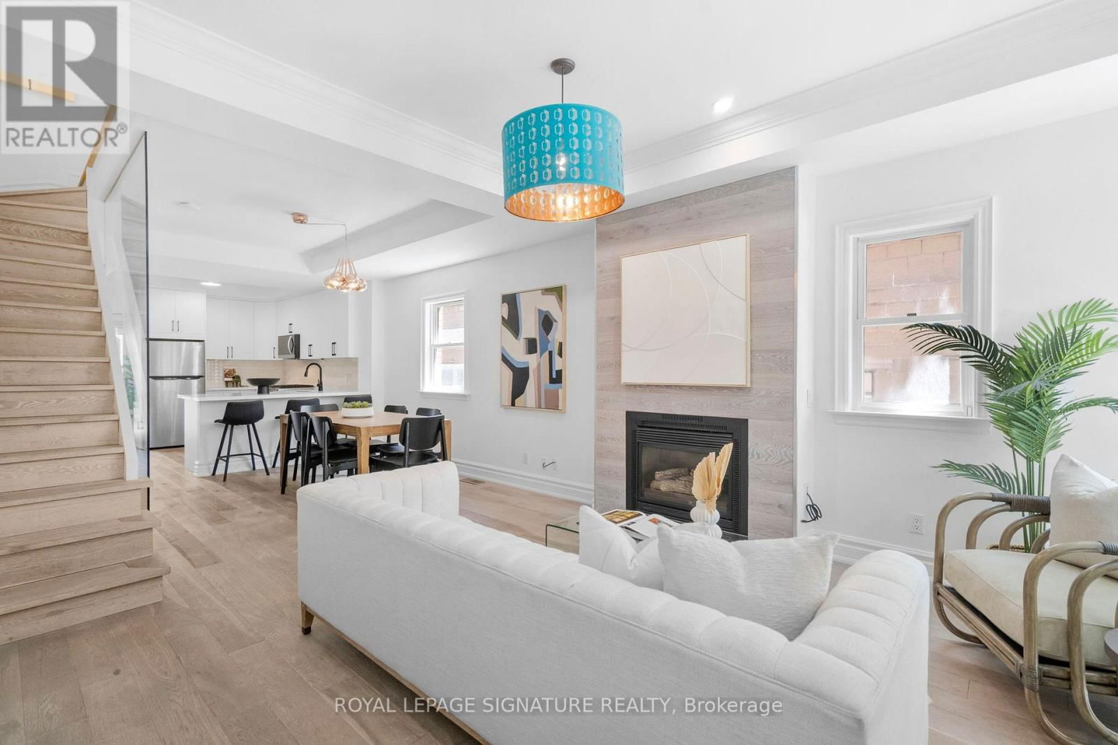 15 BOULTON AVENUE Image 6