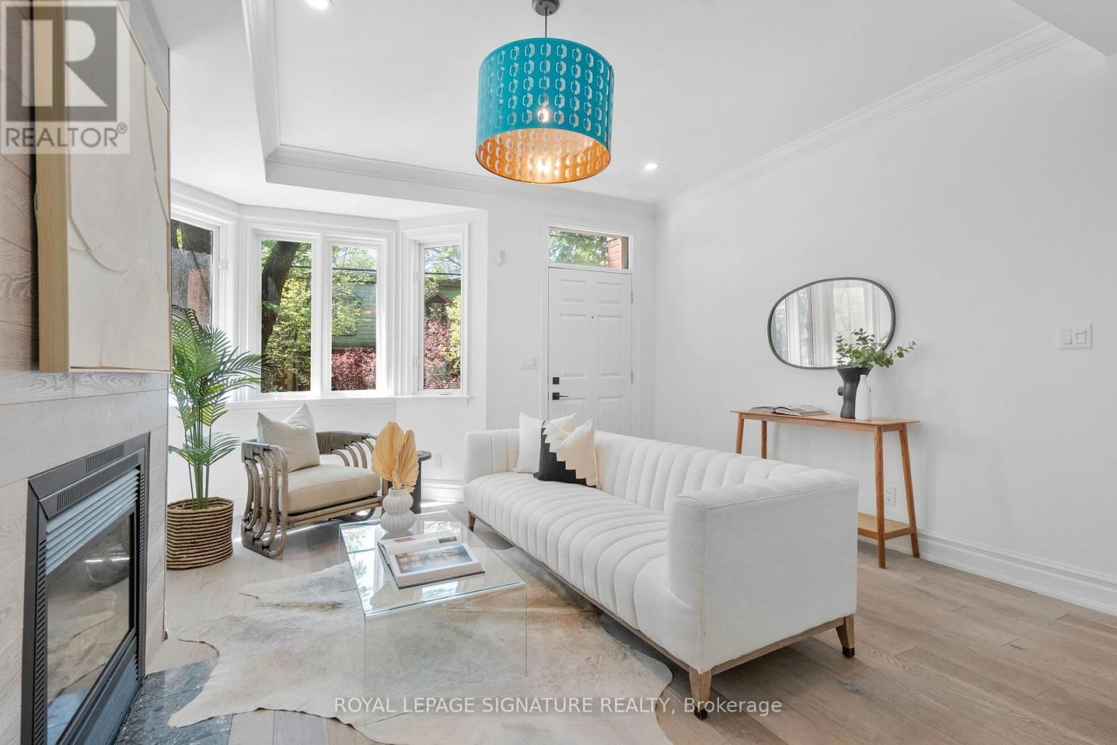 15 BOULTON AVENUE Image 7