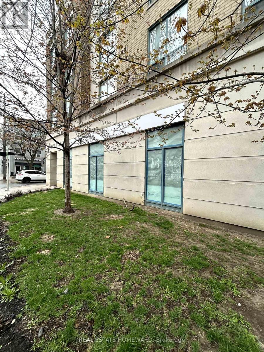 1815 QUEEN STREET EAST Image 4