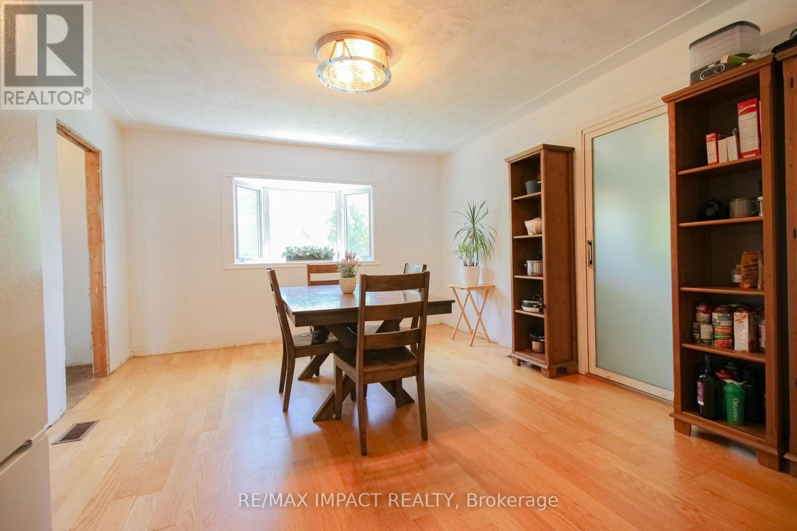 23 HILLCOURT AVENUE Image 21