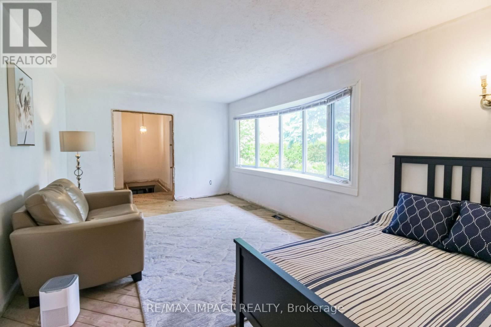 23 HILLCOURT AVENUE Image 23