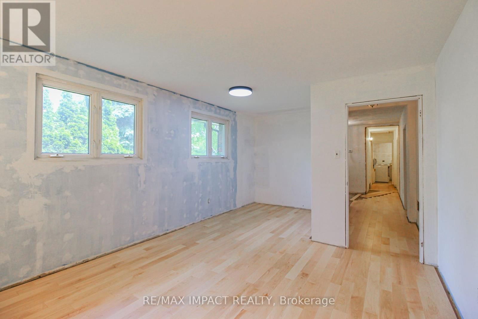 23 HILLCOURT AVENUE Image 26