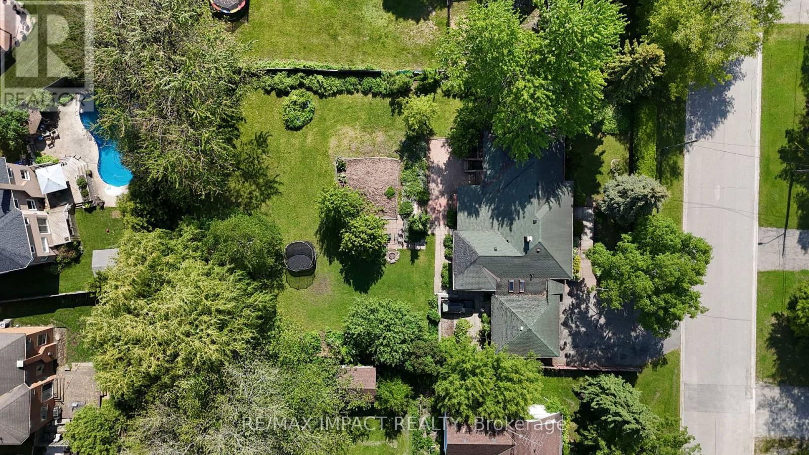 23 HILLCOURT AVENUE Image 6