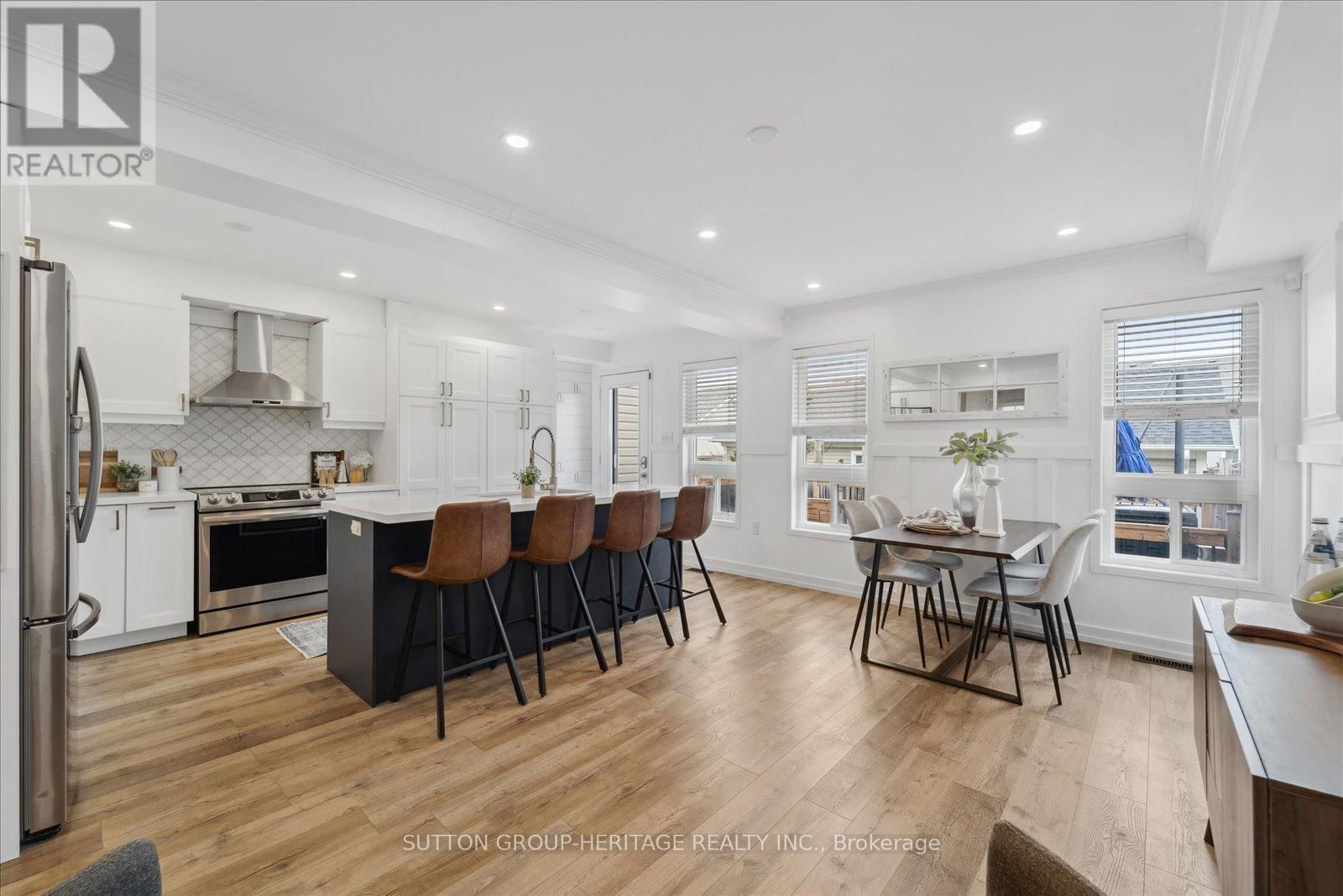 25 - 23 VALLANCE WAY Image 11