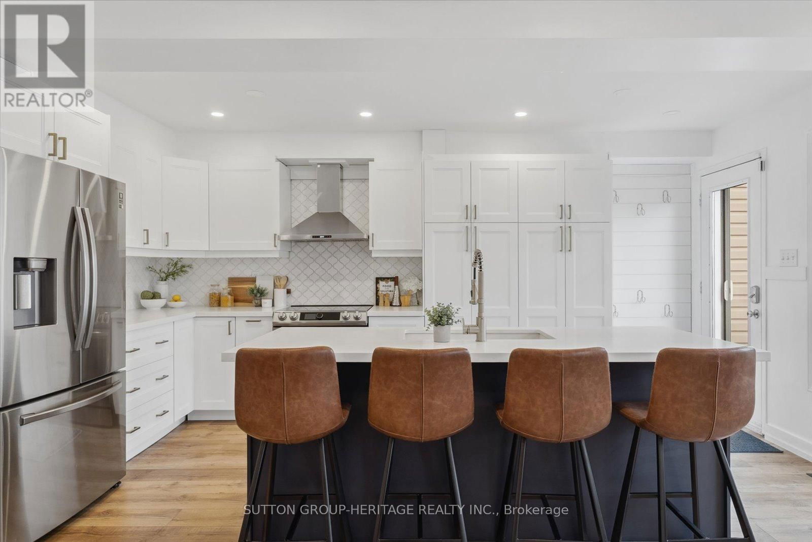 25 - 23 VALLANCE WAY Image 13