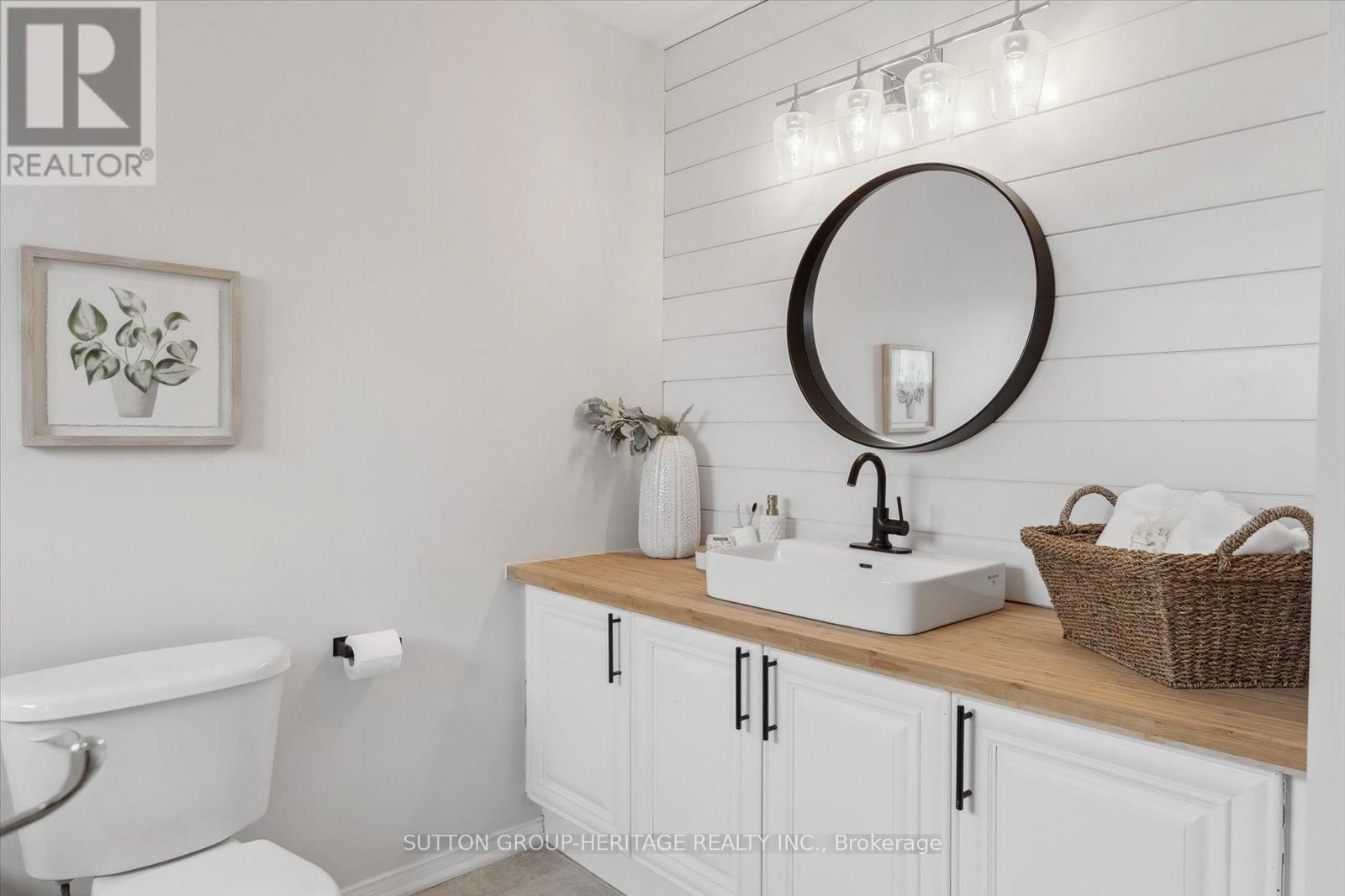 25 - 23 VALLANCE WAY Image 19