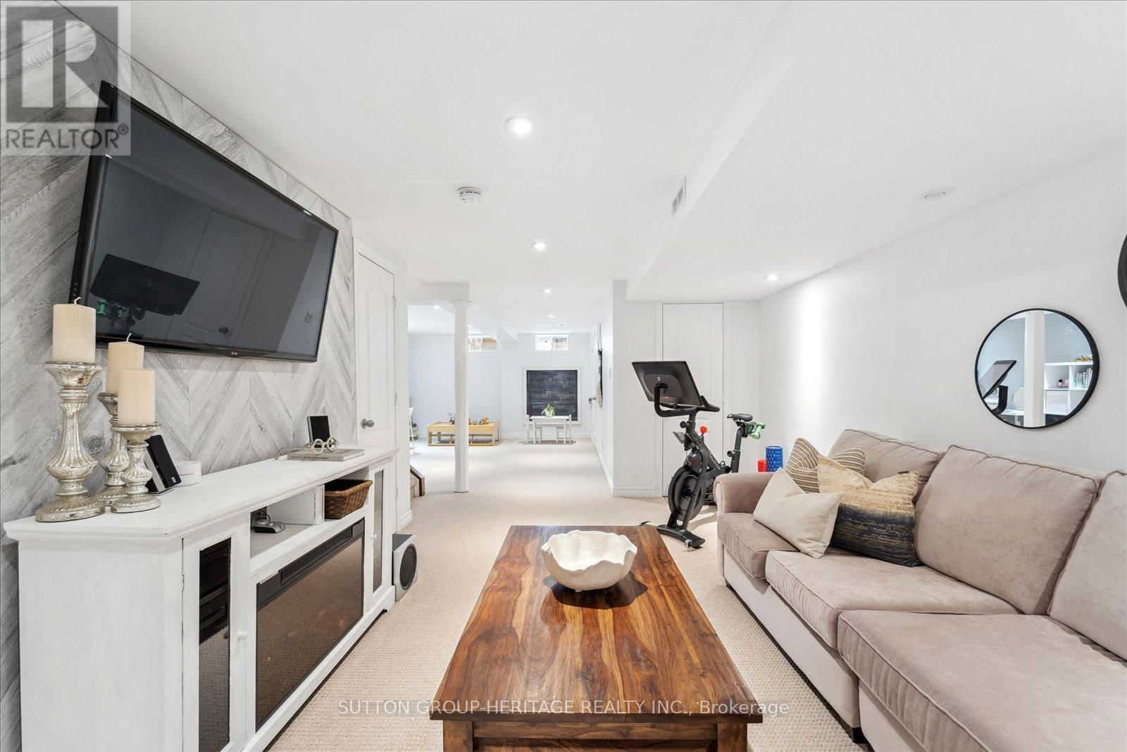 25 - 23 VALLANCE WAY Image 28